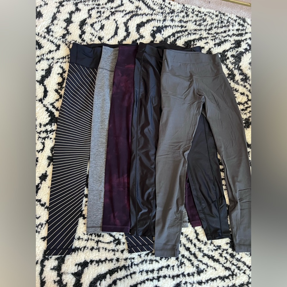 Set of 5 lululemon leggings - size 6